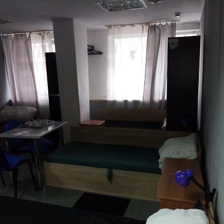 Нау Гостиница Kiev Exteriör bild