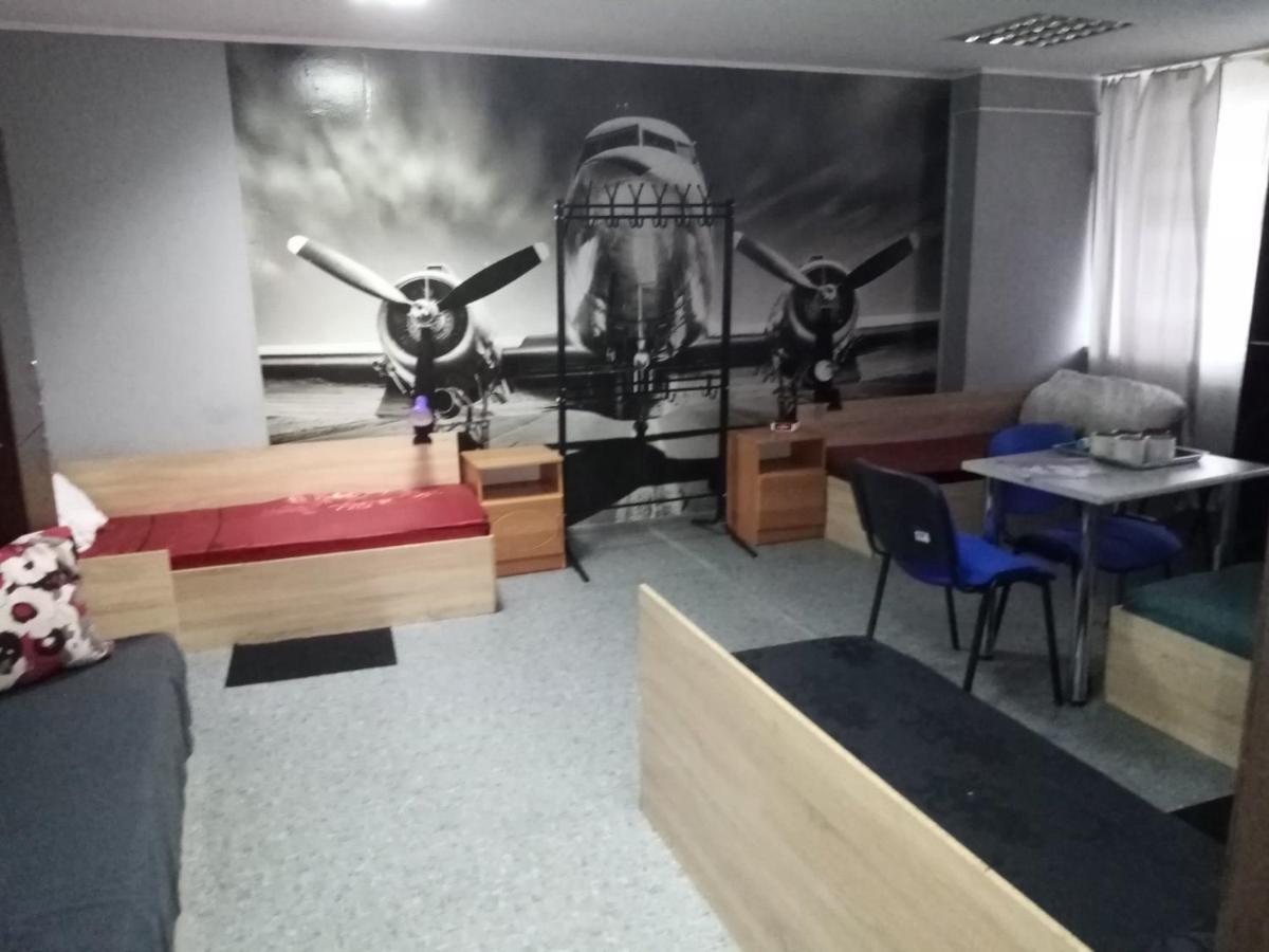 Нау Гостиница Kiev Exteriör bild